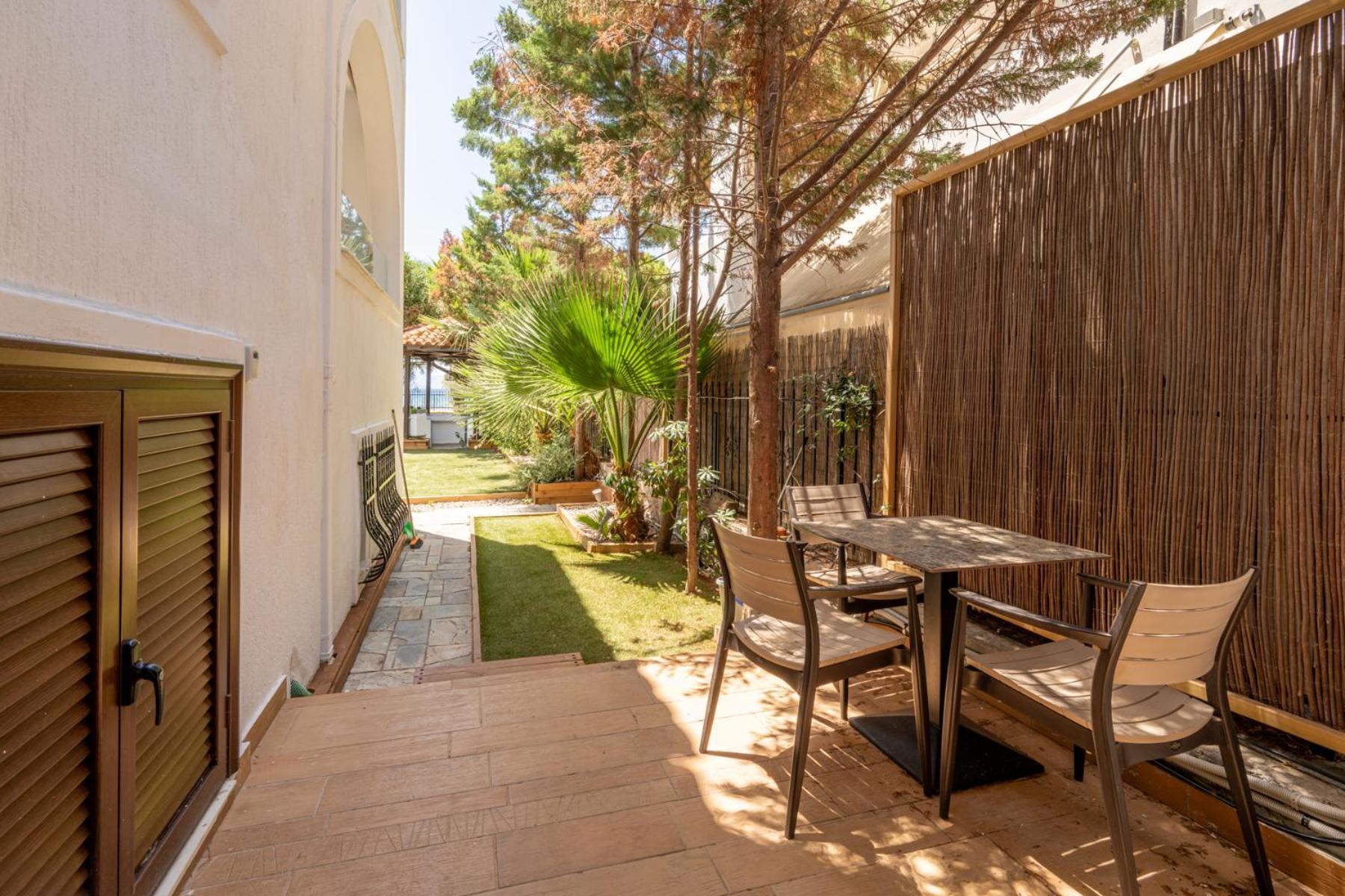 Alkis Guest House By Aegiankazarte Kapotidhes Luaran gambar