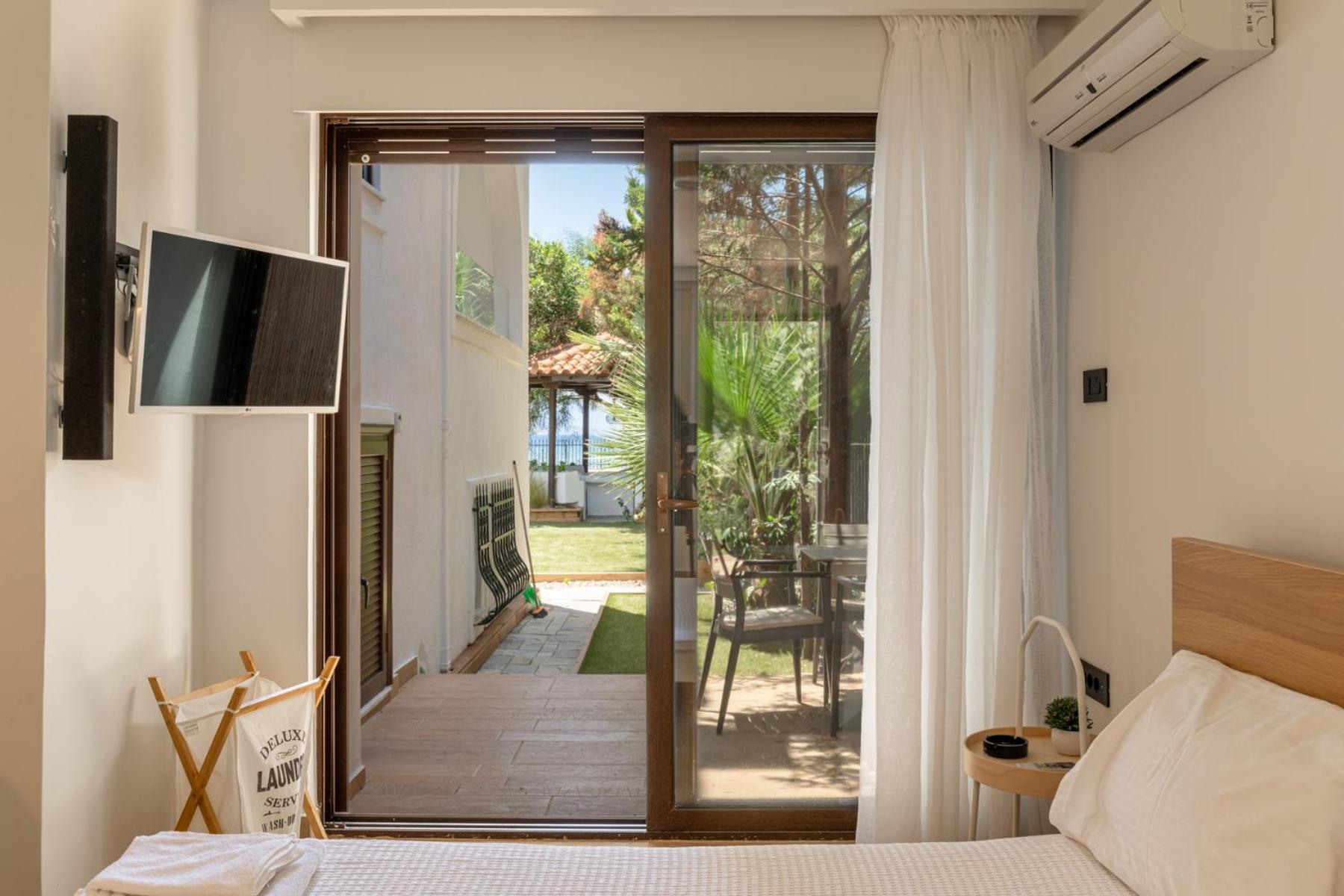 Alkis Guest House By Aegiankazarte Kapotidhes Luaran gambar